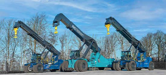 Verdens største reachstacker.